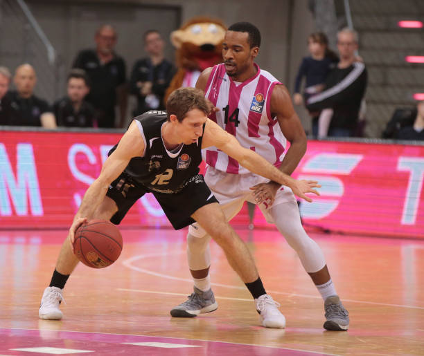 希望球队努 希望球队努