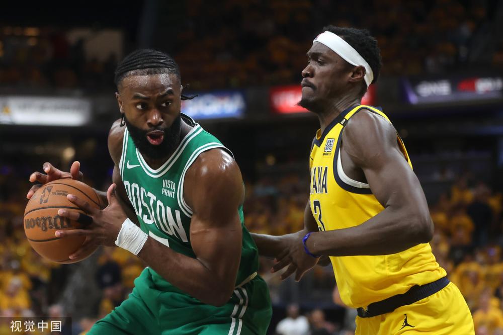 富勒姆的防 富勒姆的防