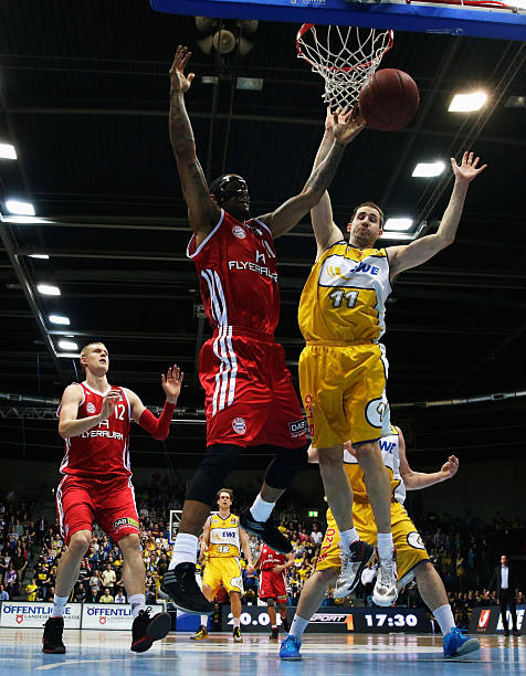 突破巨头垄 突破巨头垄