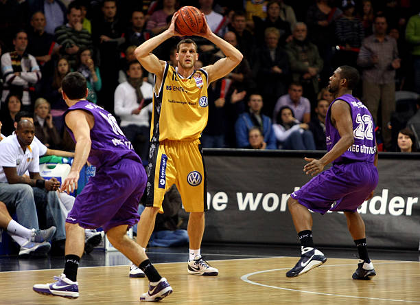 对手防线 对手防线